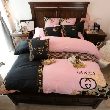 Gc Gucci Luxury Brand Type 107 Bedding Sets Quilt Sets Diverse Design and Materials