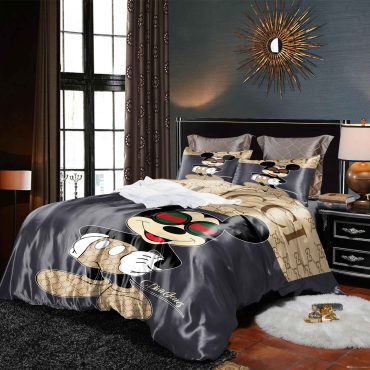Gucci Luxury Brand High End Premium Bedding Set Duvet Cover Comfortable Bedding Set Gift for Chanel Lover Diverse Design and Materials