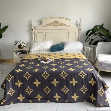 Lv Luxury Brand Lv Type 158 Bedding Sets Quilt Sets Diverse Design and Materials