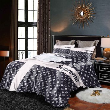 Superme Luxury Brand High End Premium Bedding Set Duvet Cover Comfortable Bedding Set Bedroom Decor Diverse Design and Materials
