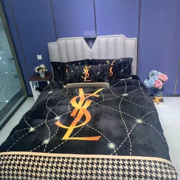 Yves Saint Laurent High Quality Cotton Bedding Set Spread Comforter Duvet Cover Bedding Sets For Bedroom Diverse Design and Materials